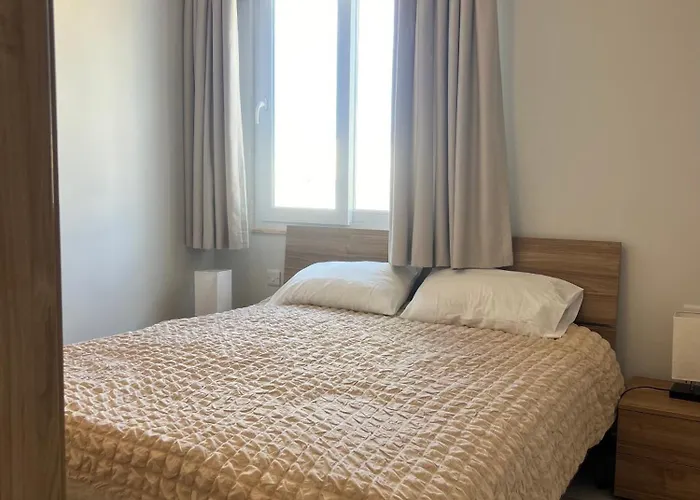 아파트 Alka Luxury Penthouse Unit 11 마살폰